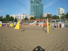 Стойки для пляжного волейбола с механизмом натяжения (с протекторами) - fgospostavki.ru - Хабаровск